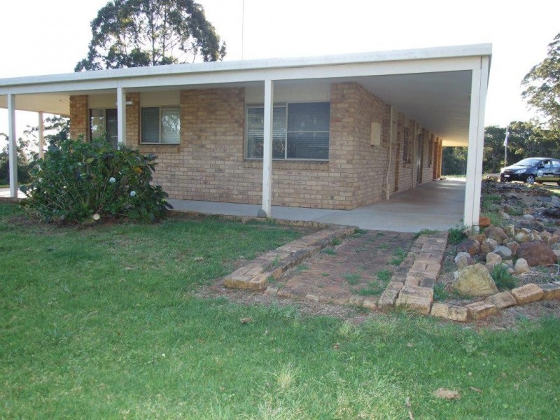 16 Post Office Road, Ravensbourne QLD 4352