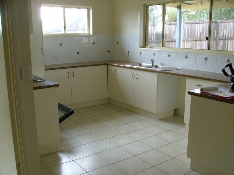 2 Matthew court, Crows Nest QLD 4355