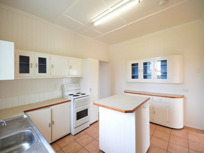 12a Creek Street, Crows Nest QLD 4355