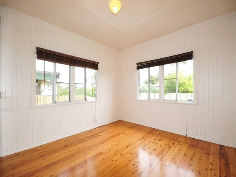 12a Creek Street, Crows Nest QLD 4355