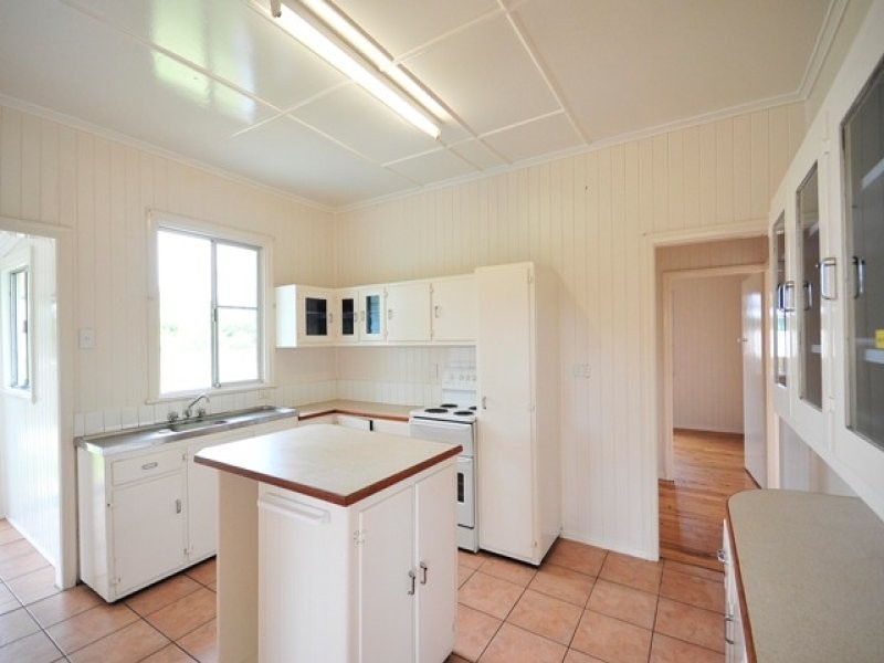 12a Creek Street, Crows Nest QLD 4355