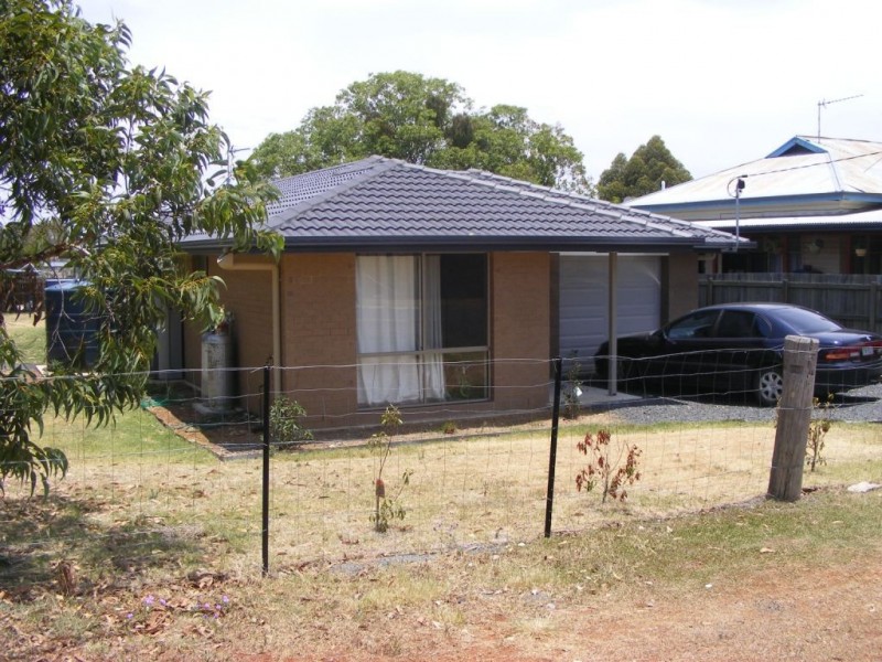 20 Harth Street, Goombungee QLD 4354