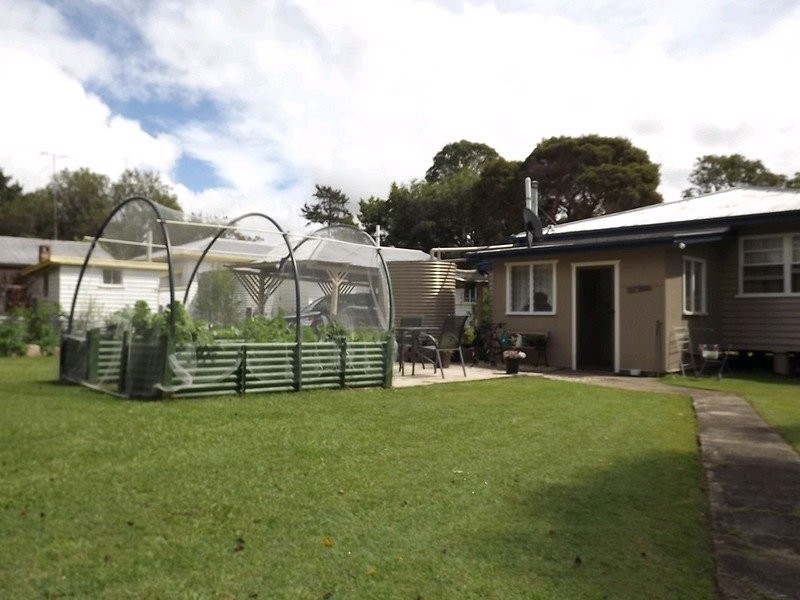 13 Short Street, Crows Nest QLD 4355