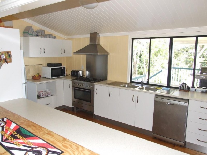 209 Pechey Forestry Road, Crows Nest QLD 4355