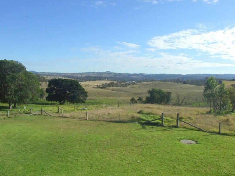 209 Pechey Forestry Road, Crows Nest QLD 4355