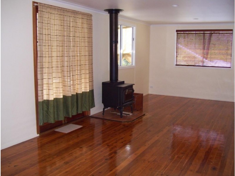 30 McErlean Road, Ravensbourne QLD 4352