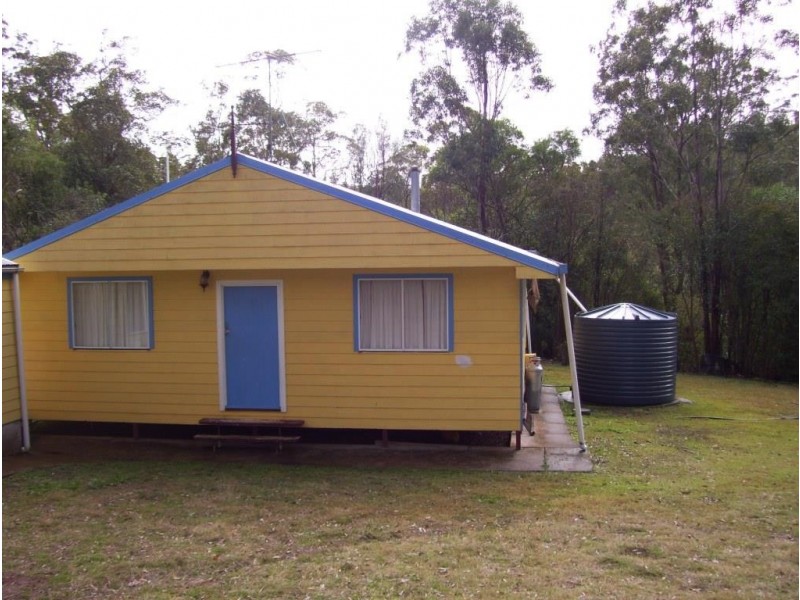 30 McErlean Road, Ravensbourne QLD 4352