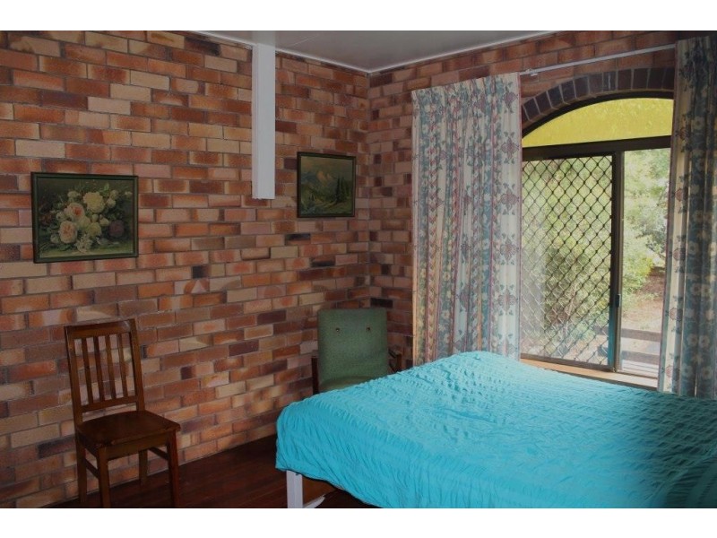 19 James Street, Crows Nest QLD 4355