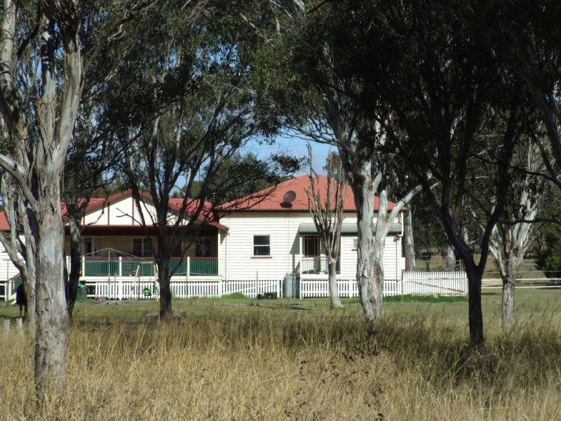 7217 New England Highway, Crows Nest QLD 4355