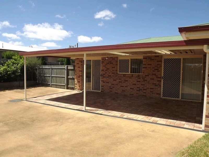 16 Lee Court, Crows Nest QLD 4355