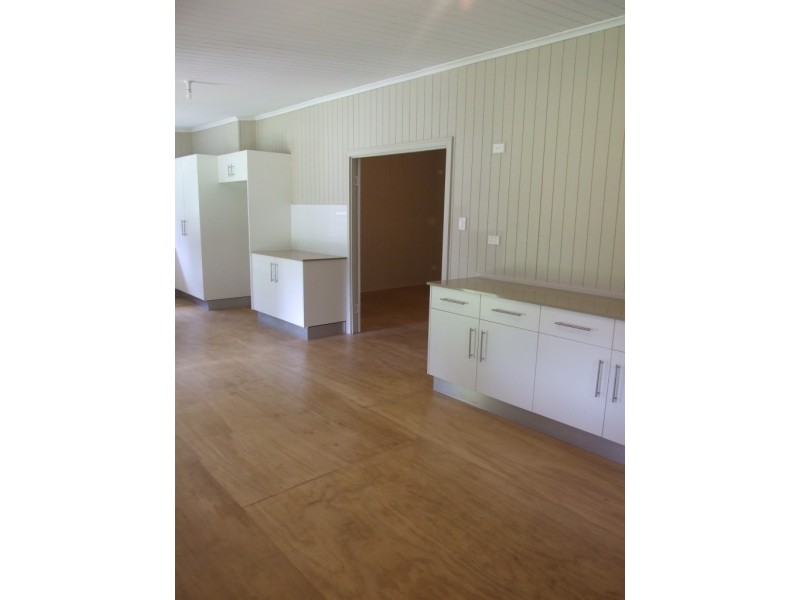 3861 Esk Hampton Road, Ravensbourne QLD 4352