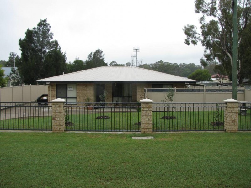 Unit 2/3 James Street, Crows Nest QLD 4355