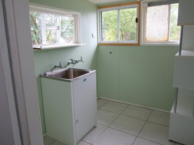 7 Jones Street, Crows Nest QLD 4355