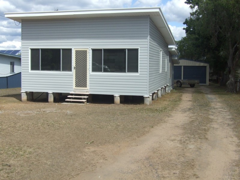 9 Lalor Street, Crows Nest QLD 4355