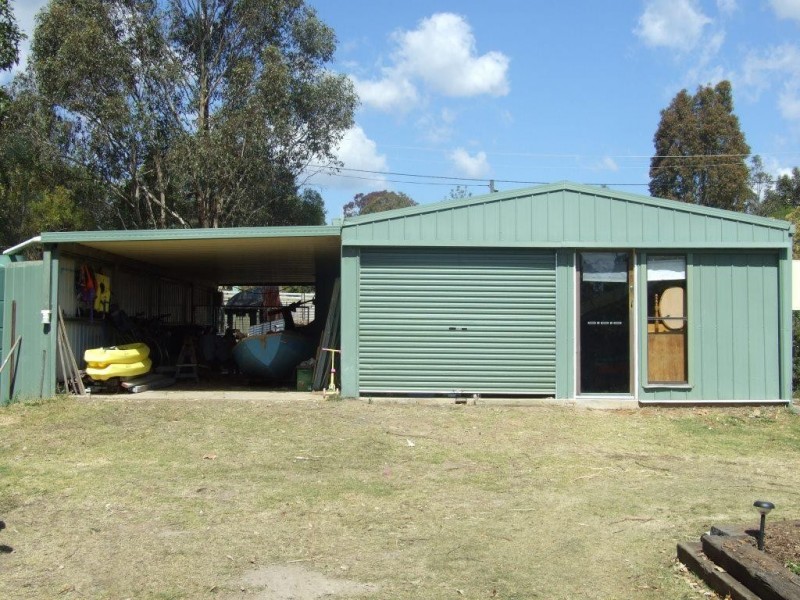 2 Eastside Road, Crows Nest QLD 4355