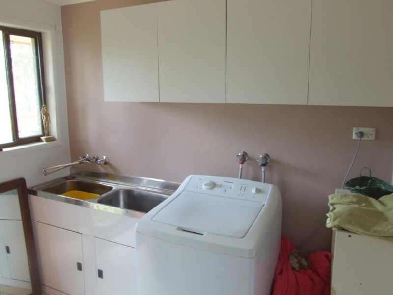 2 Eastside Road, Crows Nest QLD 4355