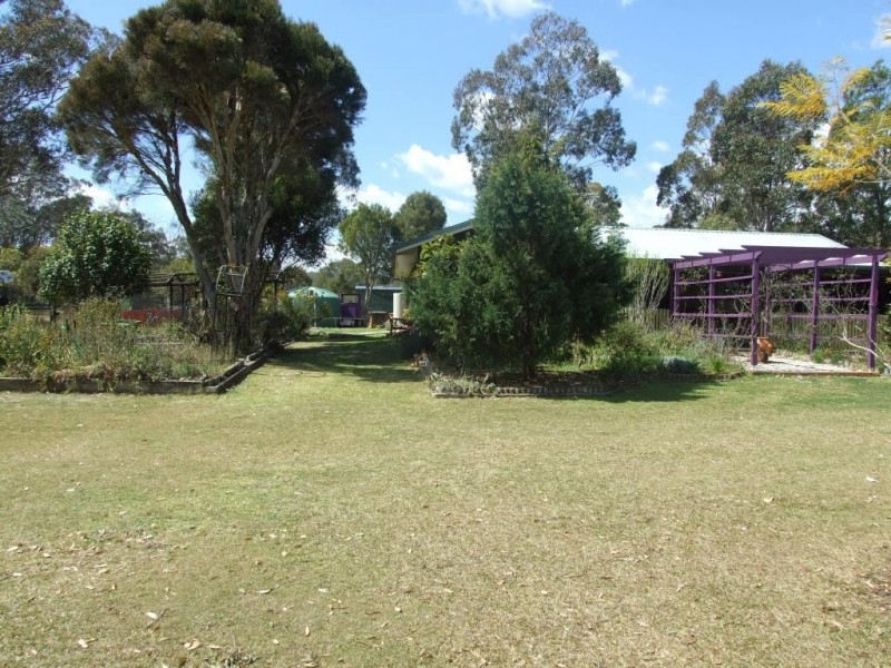 2 Eastside Road, Crows Nest QLD 4355