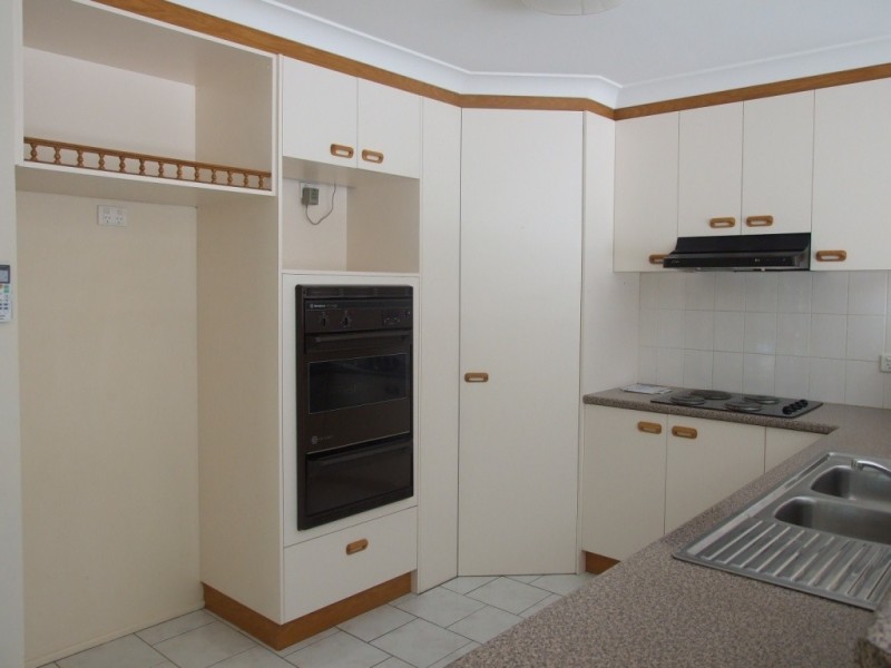 4 Wilkes Road, Hampton QLD 4352