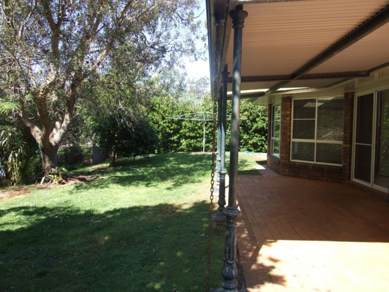 4 Wilkes Road, Hampton QLD 4352