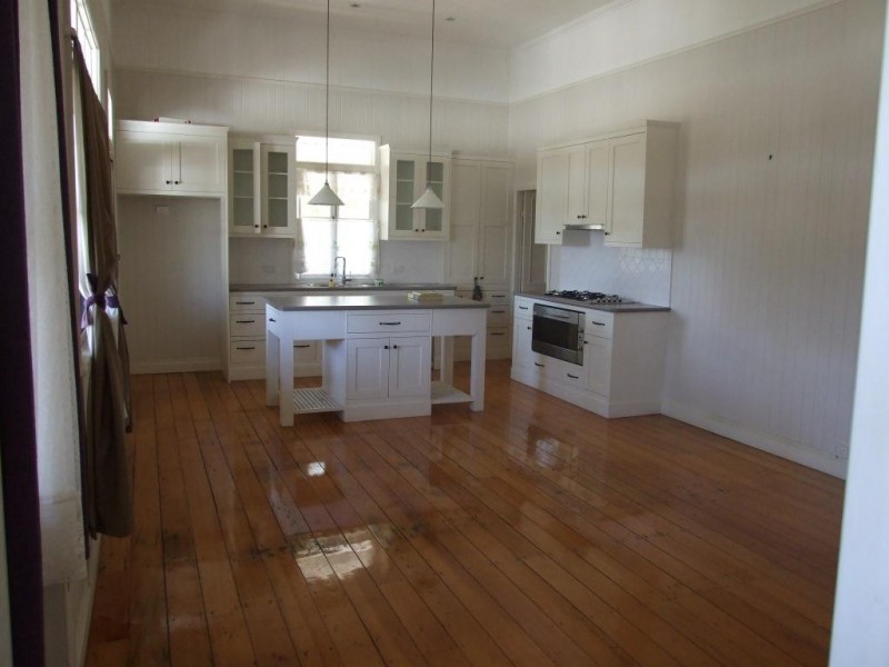 18 Sharp Street, Crows Nest QLD 4355