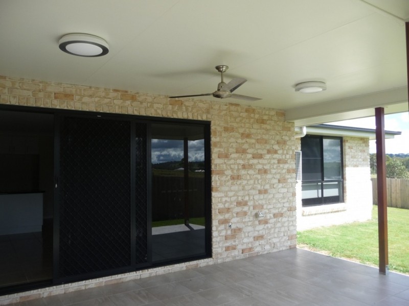 41 Naomi Drive, Crows Nest QLD 4355