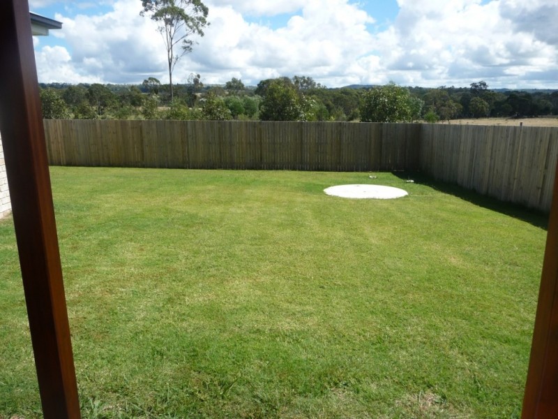 41 Naomi Drive, Crows Nest QLD 4355