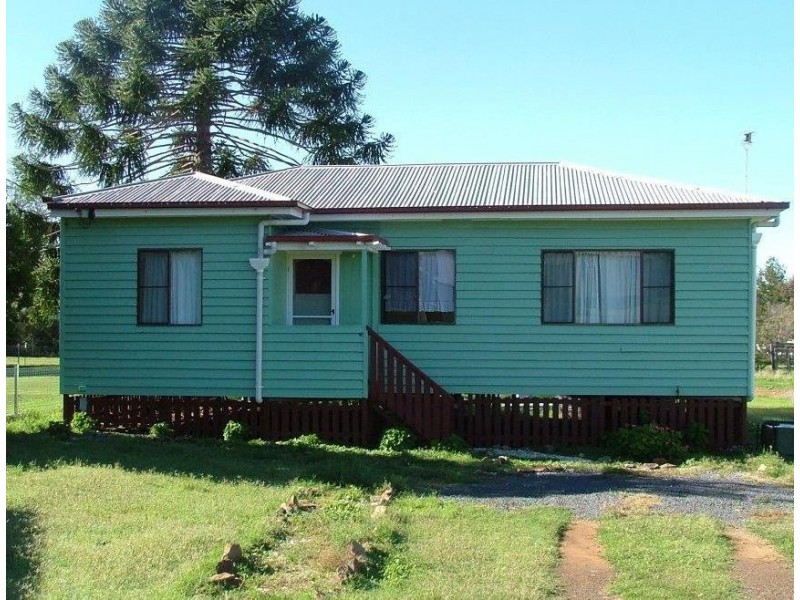 2 Peters Street, Goombungee QLD 4354