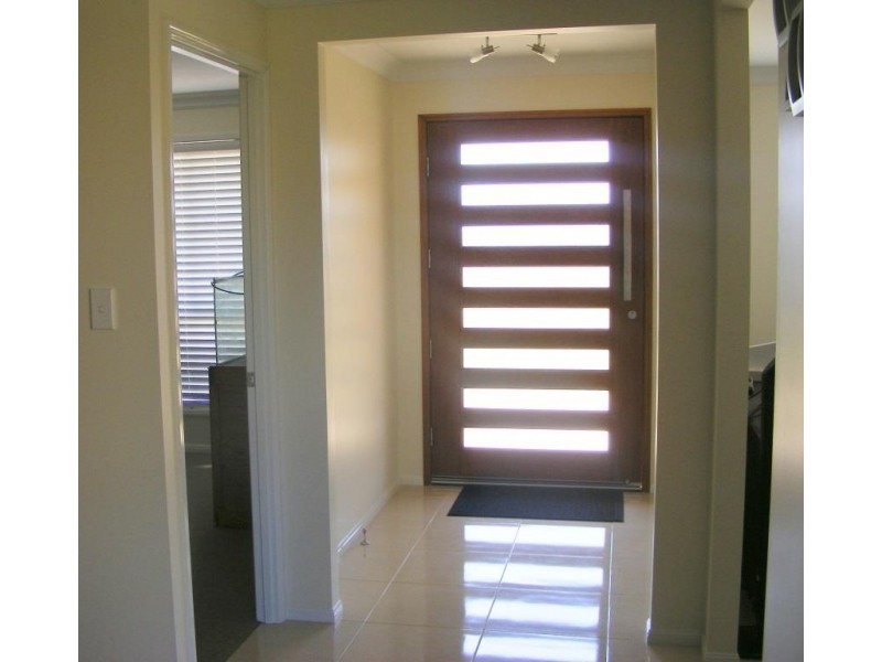 15 Naomi Drive, Crows Nest QLD 4355