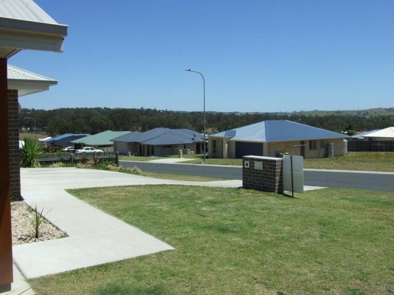 15 Naomi Drive, Crows Nest QLD 4355