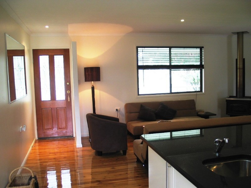 1 Oxford Street, Crows Nest QLD 4355