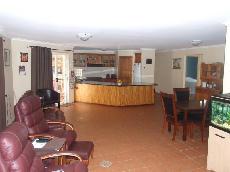 14 East  Side Road, Crows Nest QLD 4355