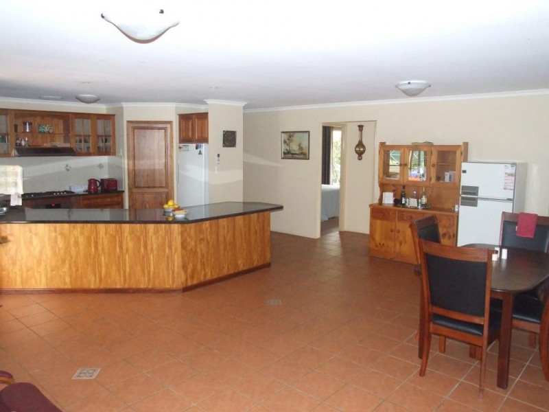 14 East  Side Road, Crows Nest QLD 4355