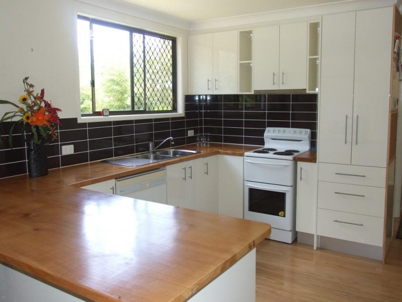 3 South Street, Crows Nest QLD 4355