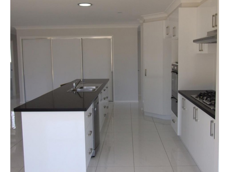 9 Cedarwood Drive, Crows Nest QLD 4355