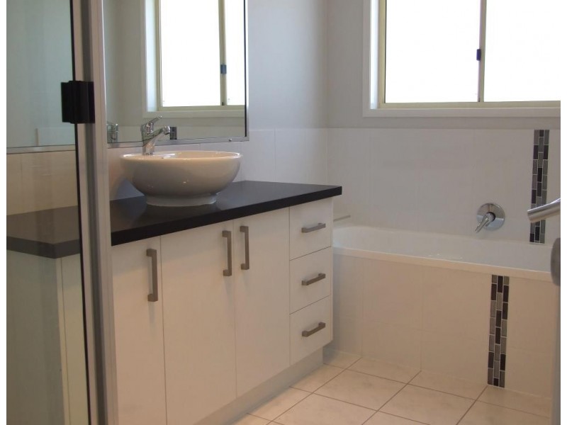 9 Cedarwood Drive, Crows Nest QLD 4355