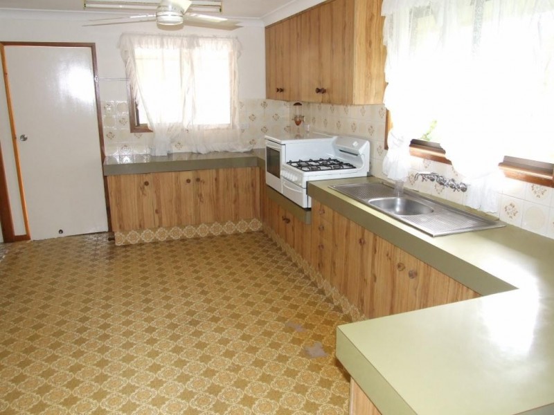 2 Junction Street, Crows Nest QLD 4355