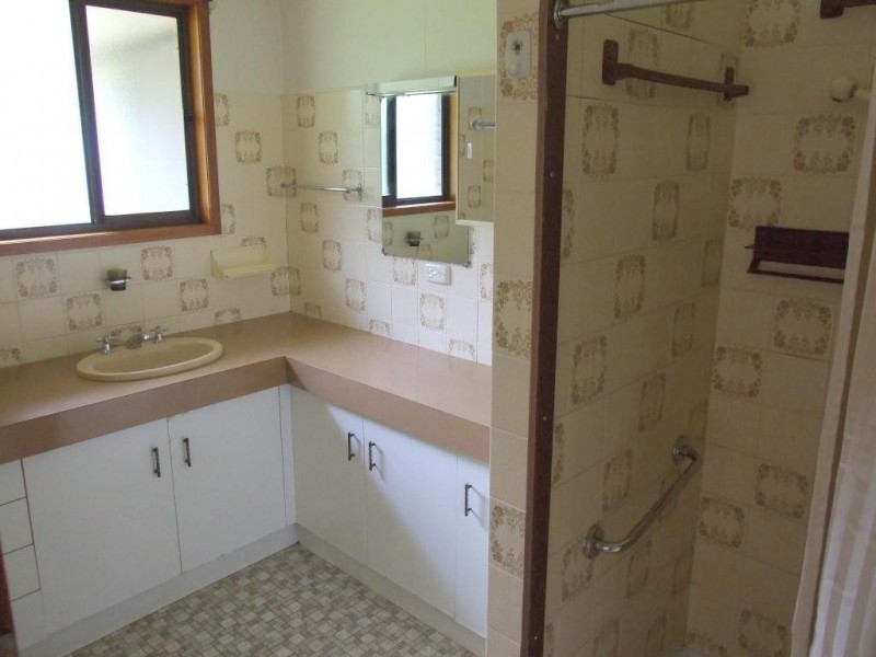 2 Junction Street, Crows Nest QLD 4355