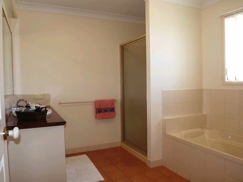 16 Lee Court, Crows Nest QLD 4355