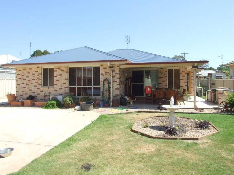 7 John Street, Crows Nest QLD 4355