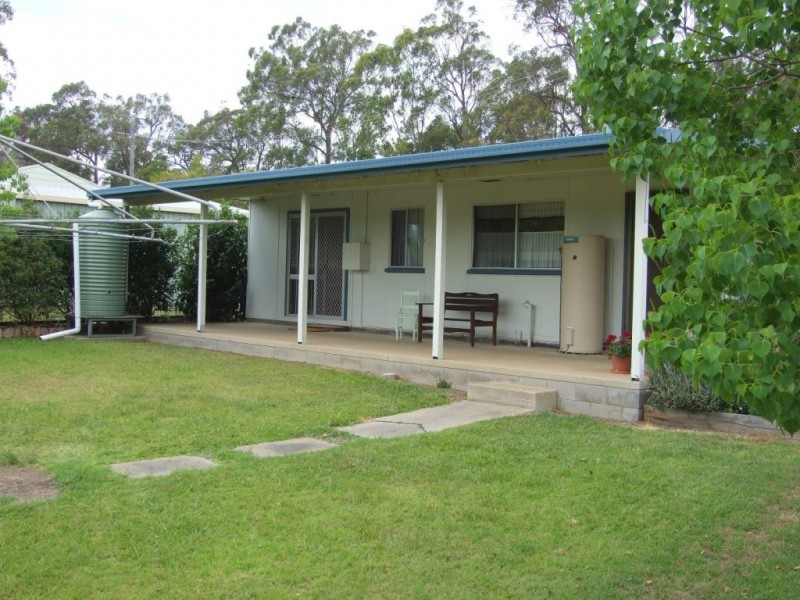 16 Charles Street, Crows Nest QLD 4355