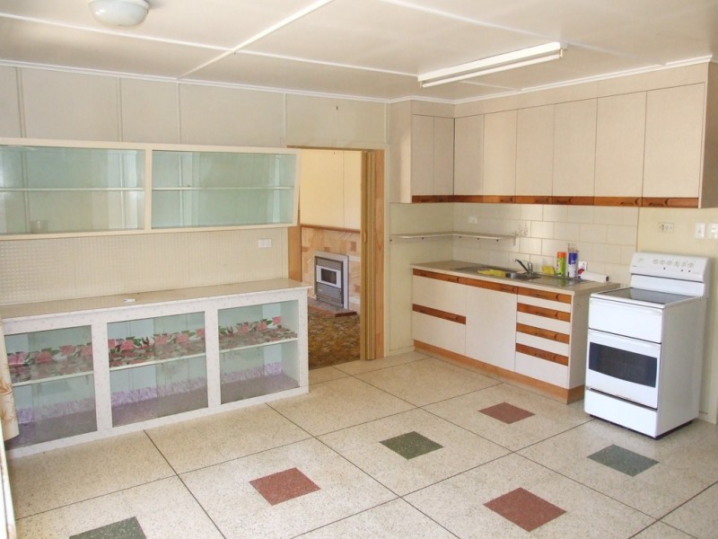 31 Thallon Street, Crows Nest QLD 4355