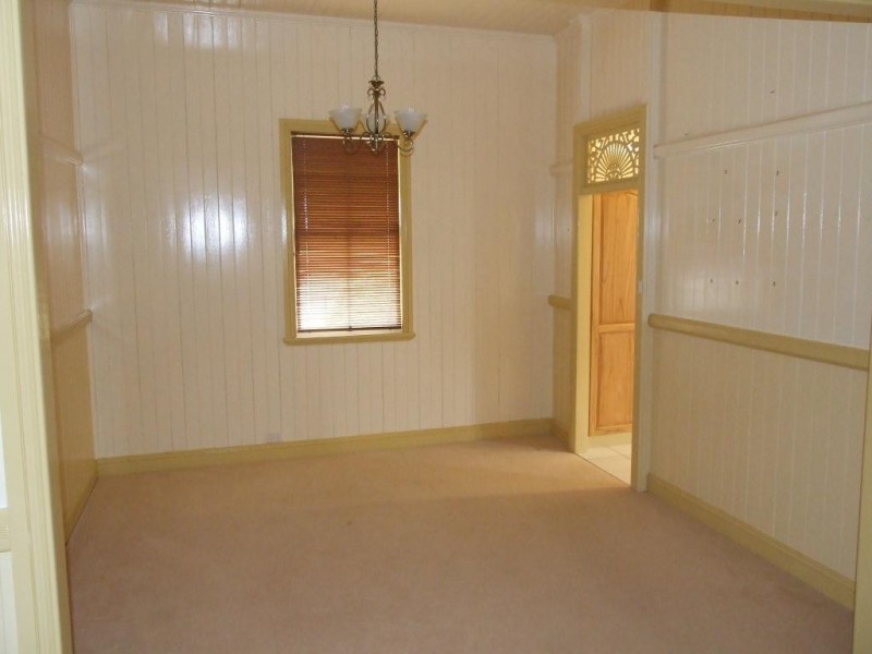 9 George Street, Goombungee QLD 4354