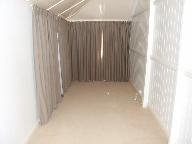 9 George Street, Goombungee QLD 4354