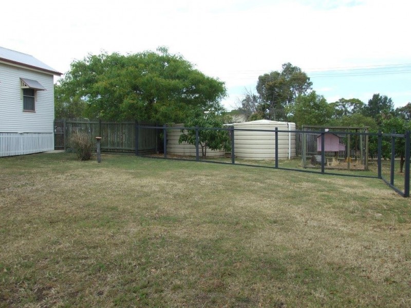 9 George Street, Goombungee QLD 4354