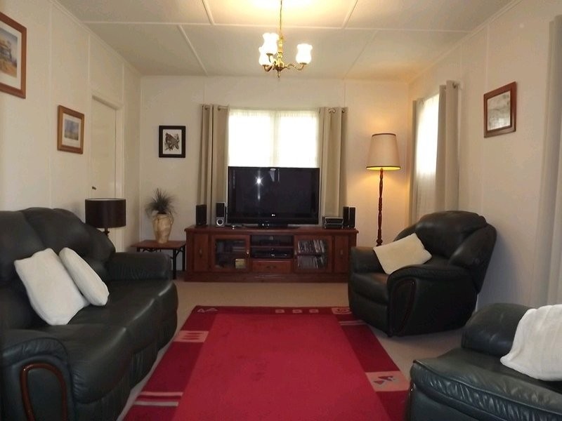 13 Short Street, Crows Nest QLD 4355