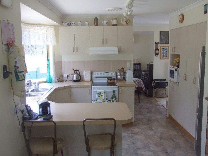 425 Palms Road, Cooyar QLD 4402