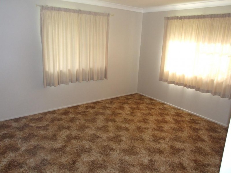 9 Esk Street, Crows Nest QLD 4355