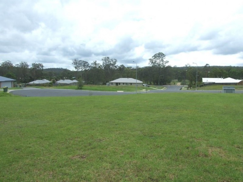 10 Lewis Street, Crows Nest QLD 4355