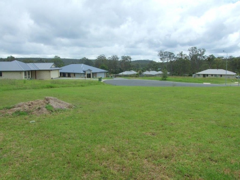 10 Lewis Street, Crows Nest QLD 4355