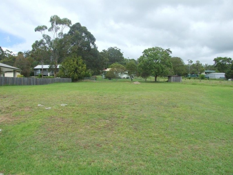 10 Lewis Street, Crows Nest QLD 4355